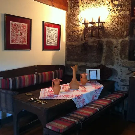 Casa Da Tojeira * カベセイラス・デ・バスト
